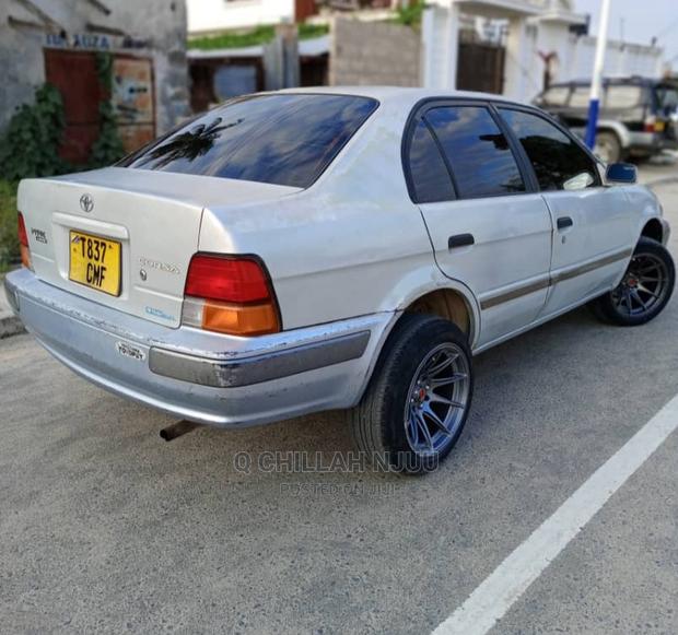 Toyota Corsa 1999 Silver