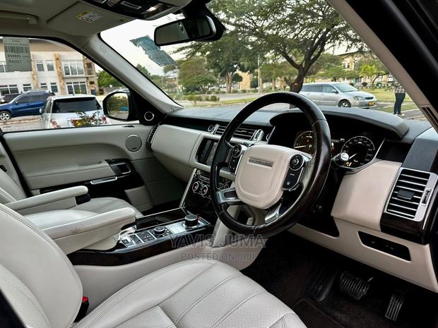 Land Rover Range Rover Vogue 2016 Black