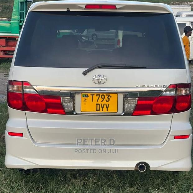 Toyota Alphard 2005 White