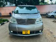 Toyota Alphard 2004 Gold for sale