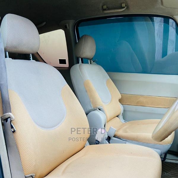 Toyota Porte 2005 Silver