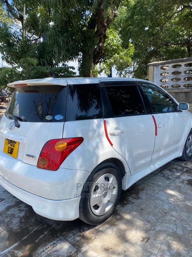 Toyota IST 2005 White