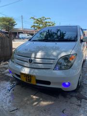 Toyota IST 2005 White for sale