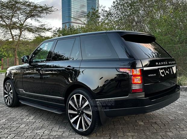 Land Rover Range Rover Vogue 2016 Black