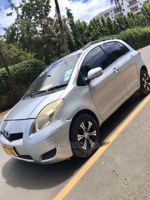 Toyota Vitz 1.3 AWD 5dr 2005 Silver