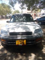 Toyota RAV4 Base 4x4 1999 White for sale