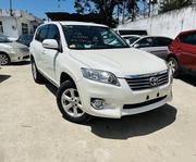 Toyota Vanguard 2010 Pearl for sale
