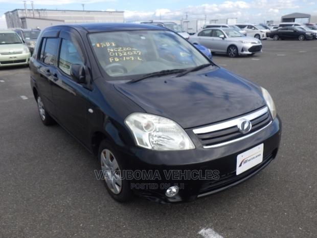 Toyota Raum 2009 Black