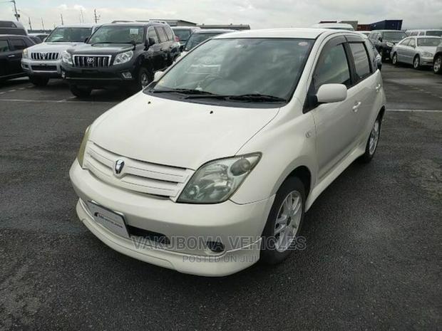 Toyota IST 2004 Pearl