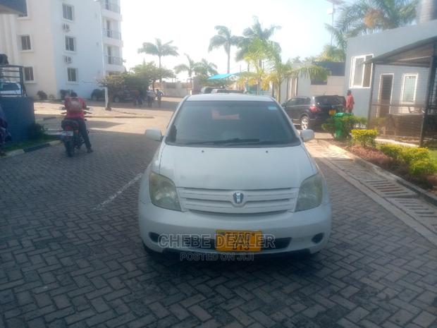 Toyota IST 2005 White