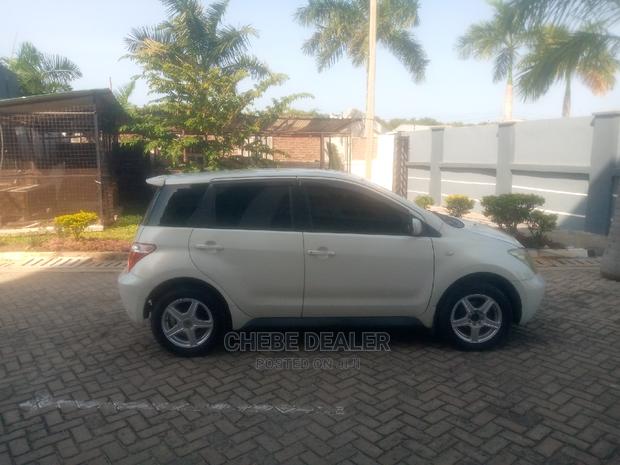 Toyota IST 2005 White
