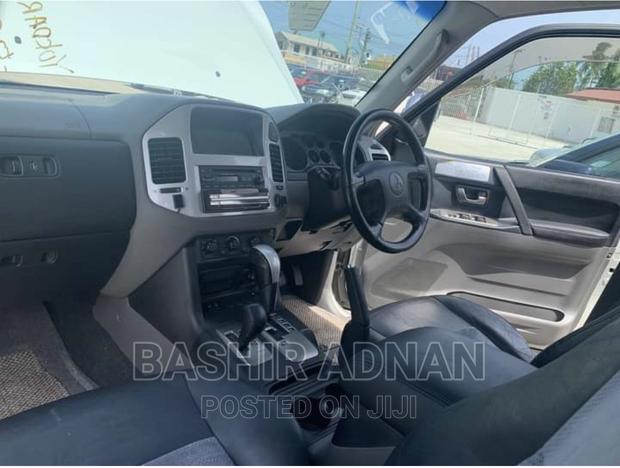 Mitsubishi Pajero 2005 White