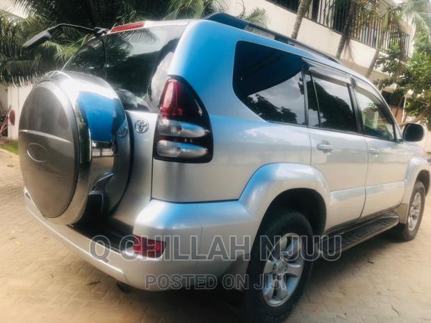 Toyota Land Cruiser Prado 2004 Silver