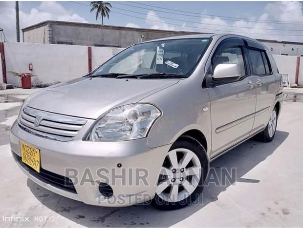 Toyota Raum 1.5 FWD 2005 Beige