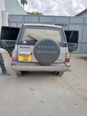 Suzuki Escudo 2005 Gray for sale