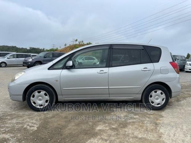 Toyota Corolla Spacio 2002 Silver