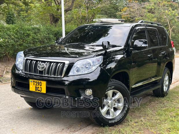 Toyota Land Cruiser 2014 Black