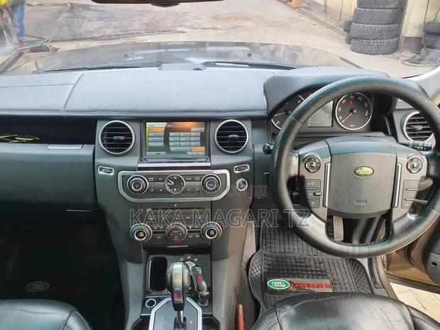 Land Rover Discovery 2011 Brown