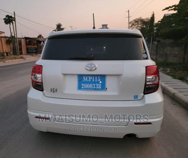 Toyota IST 2010 White