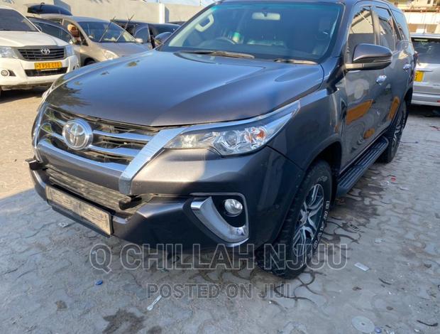 Toyota Fortuner 2019 Gray