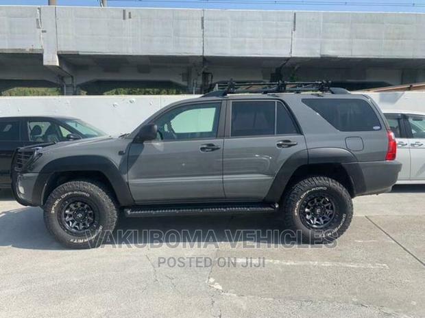 Toyota Hilux Surf 2004 Gray