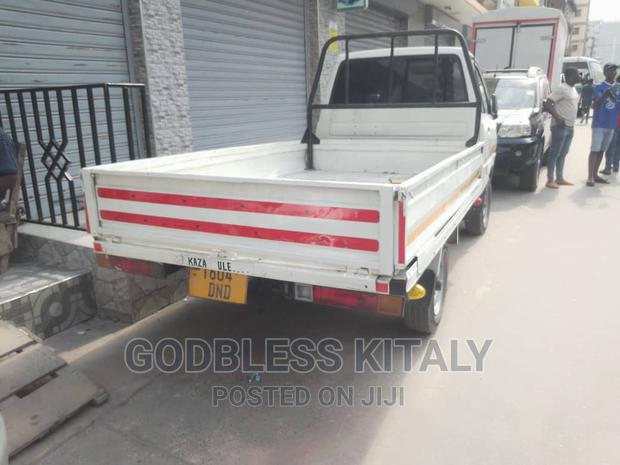 Toyota TownAce 2003 White