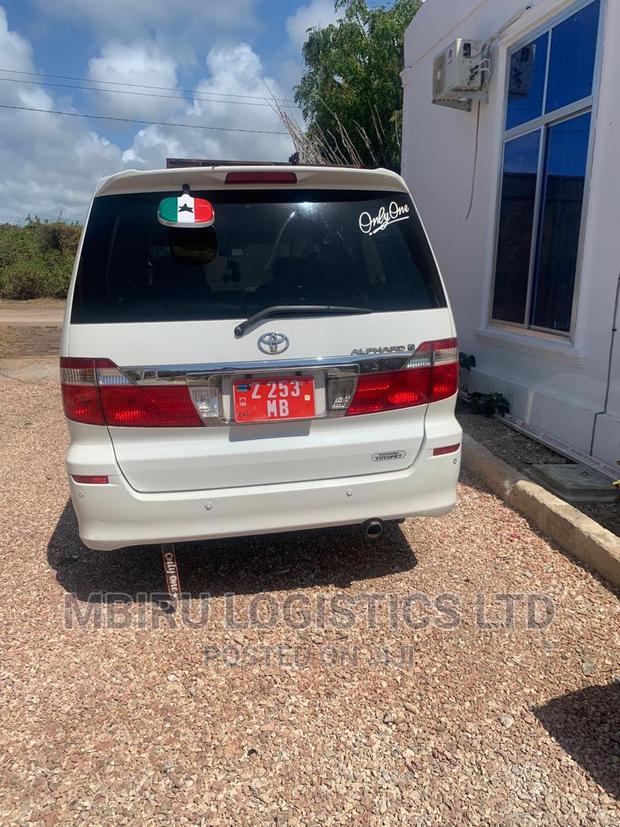 Toyota Alphard 2005 White