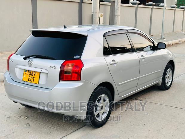 Toyota Corolla RunX 2002 Silver