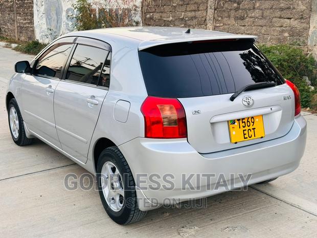 Toyota Corolla RunX 2002 Silver