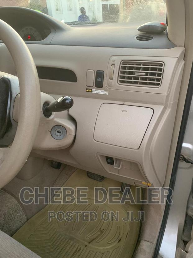 Toyota Raum 1.5 AWD 2002 Beige