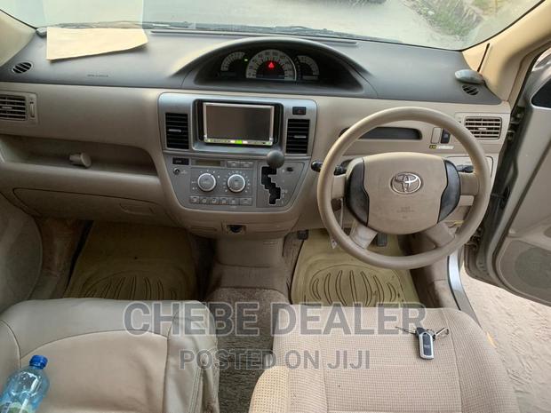 Toyota Raum 1.5 AWD 2002 Beige
