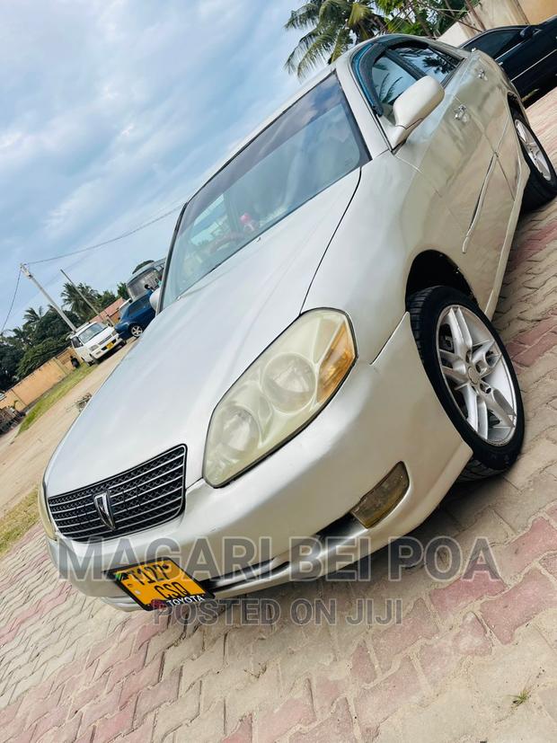 Toyota Mark II 2002 Silver
