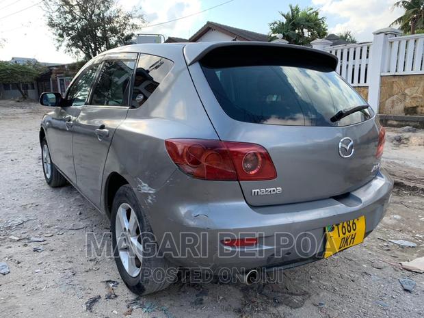 Mazda Verisa 2003 Gray