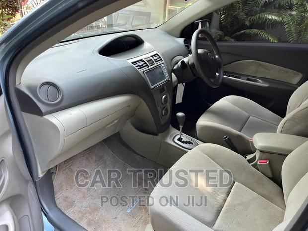 Toyota Belta 2010 Beige