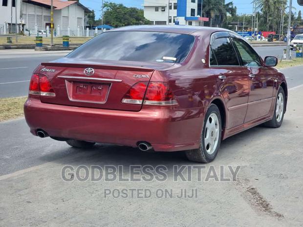 Toyota Crown 2006