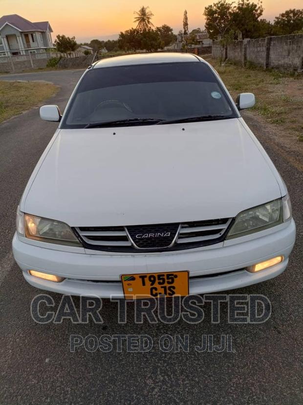 Toyota Carina 1.6 FWD Sedan 2001 White