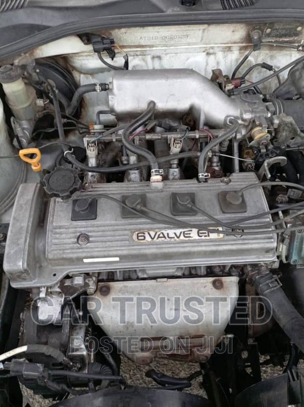 Toyota Carina 1.6 FWD Sedan 2001 White