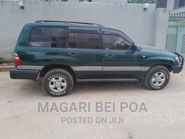 Toyota Land Cruiser 2005 Green