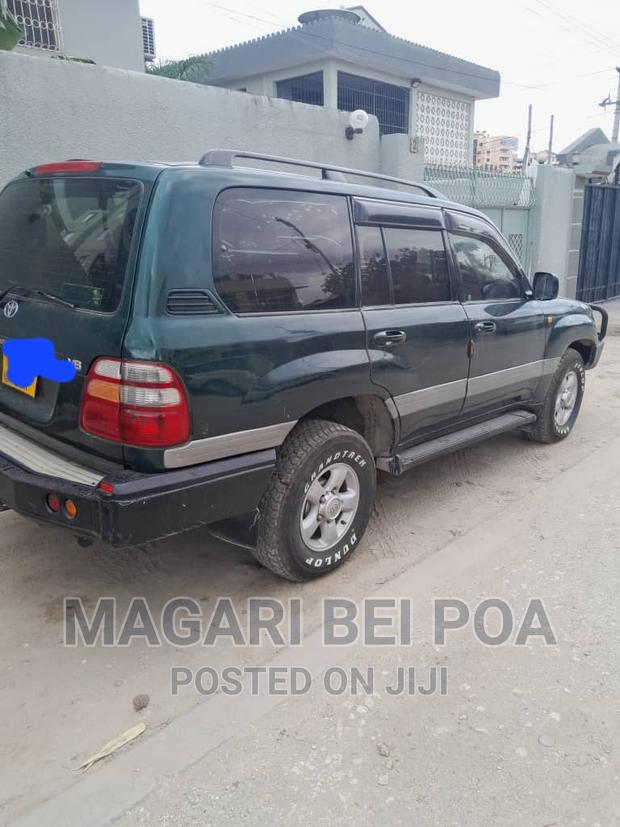 Toyota Land Cruiser 2005 Green