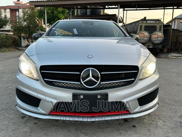 Mercedes-Benz A-Class 2014 Silver