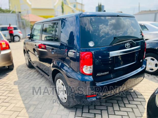 Toyota Corolla Rumion 2009 Blue