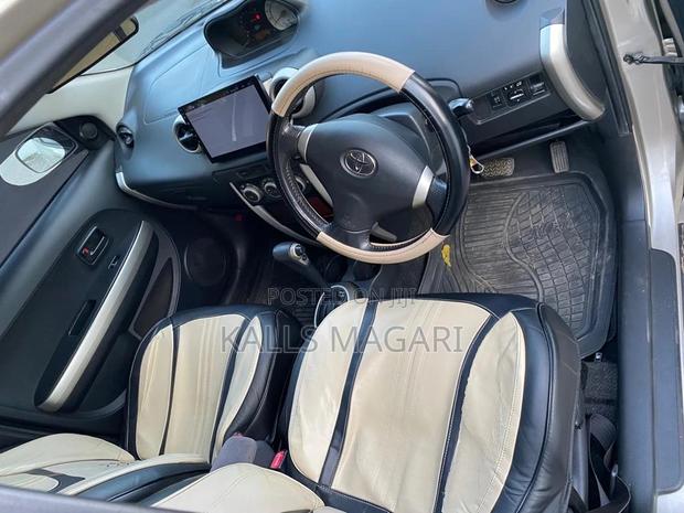 Toyota IST 2004 Beige