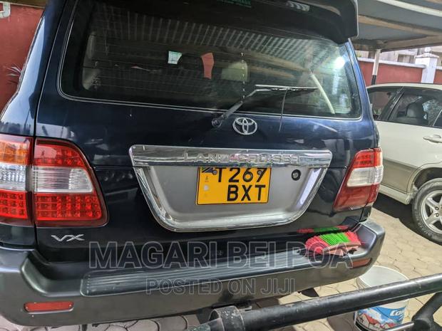 Toyota Land Cruiser 2005 Green