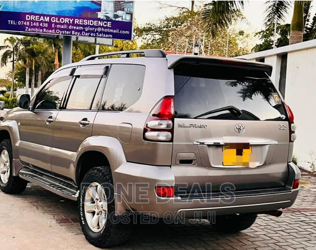 Toyota Land Cruiser Prado 2006 Silver