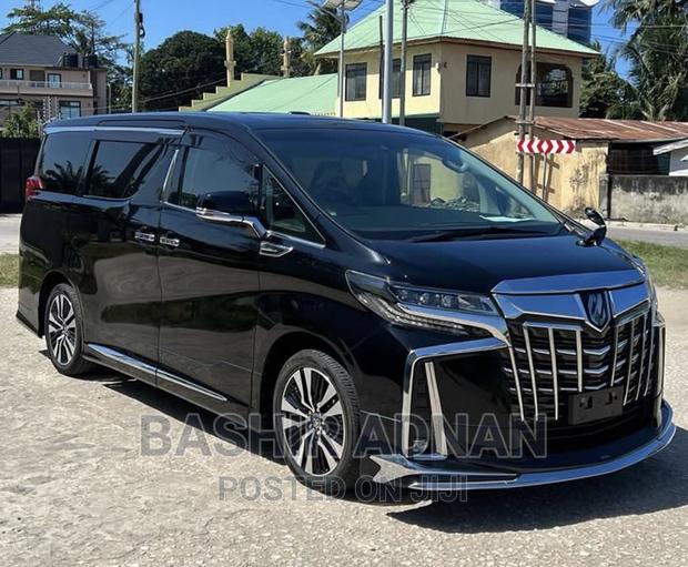Toyota Alphard 2021 Black