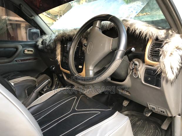 Toyota Land Cruiser 2003 White