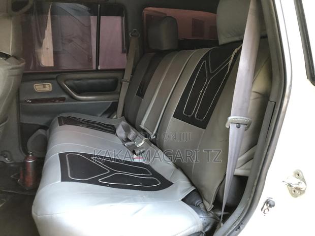 Toyota Land Cruiser 2003 White