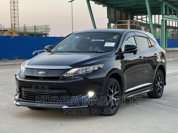 Toyota Harrier 2.0 2016 Black