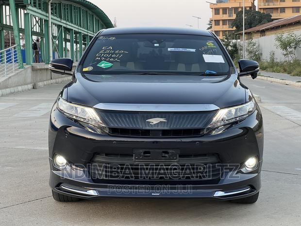 Toyota Harrier 2.0 2016 Black