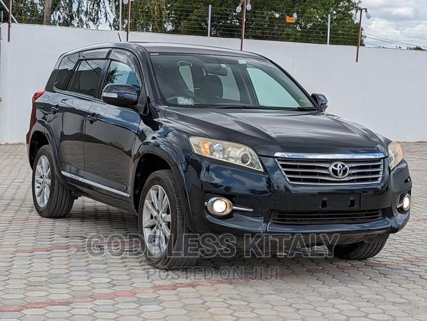 Toyota Vanguard 2012 Black